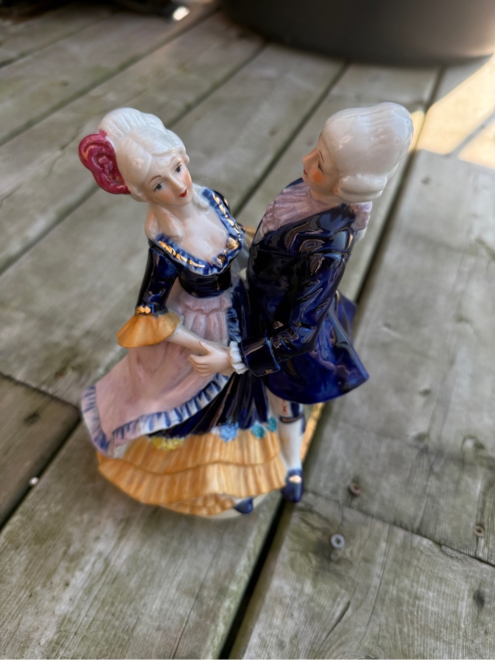 Vintage Musical Porcelain Dancing Couple Figurine Music Box Blue Pink Gold